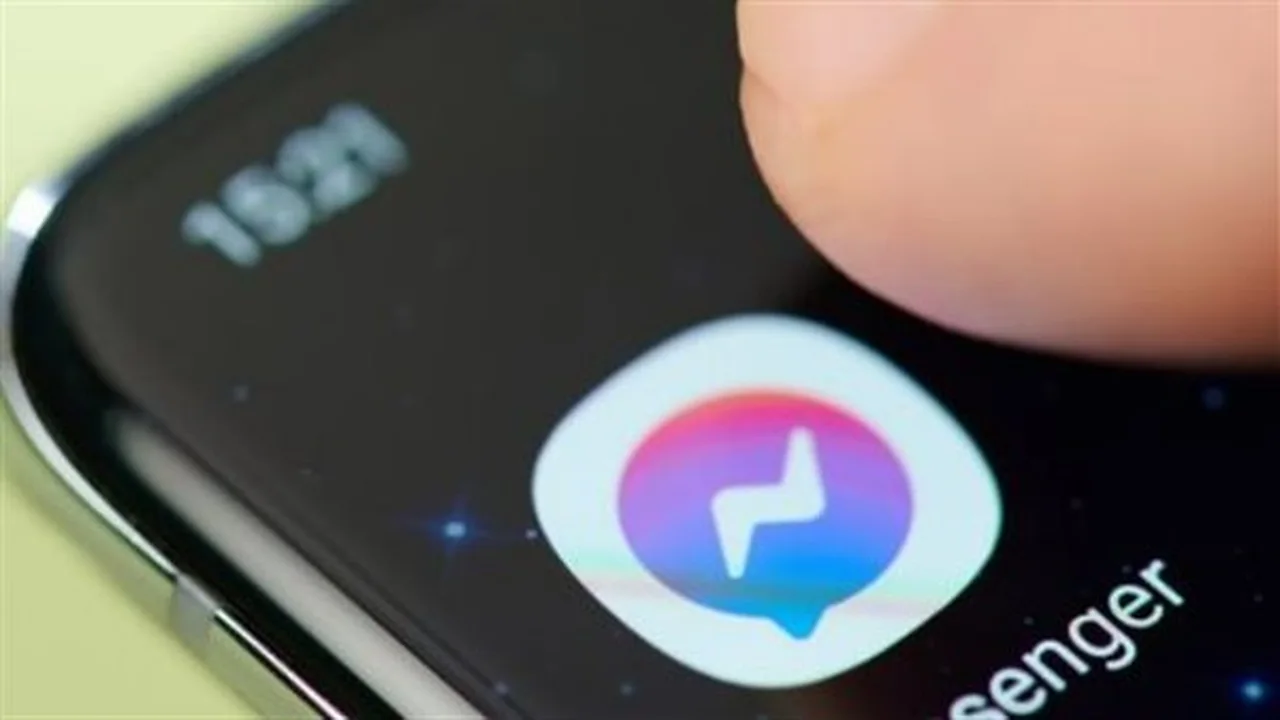 تحولات استراتيجية.. رحلة ماسنجر من فيسبوك شات إلى الدمج الشامل المخطط له